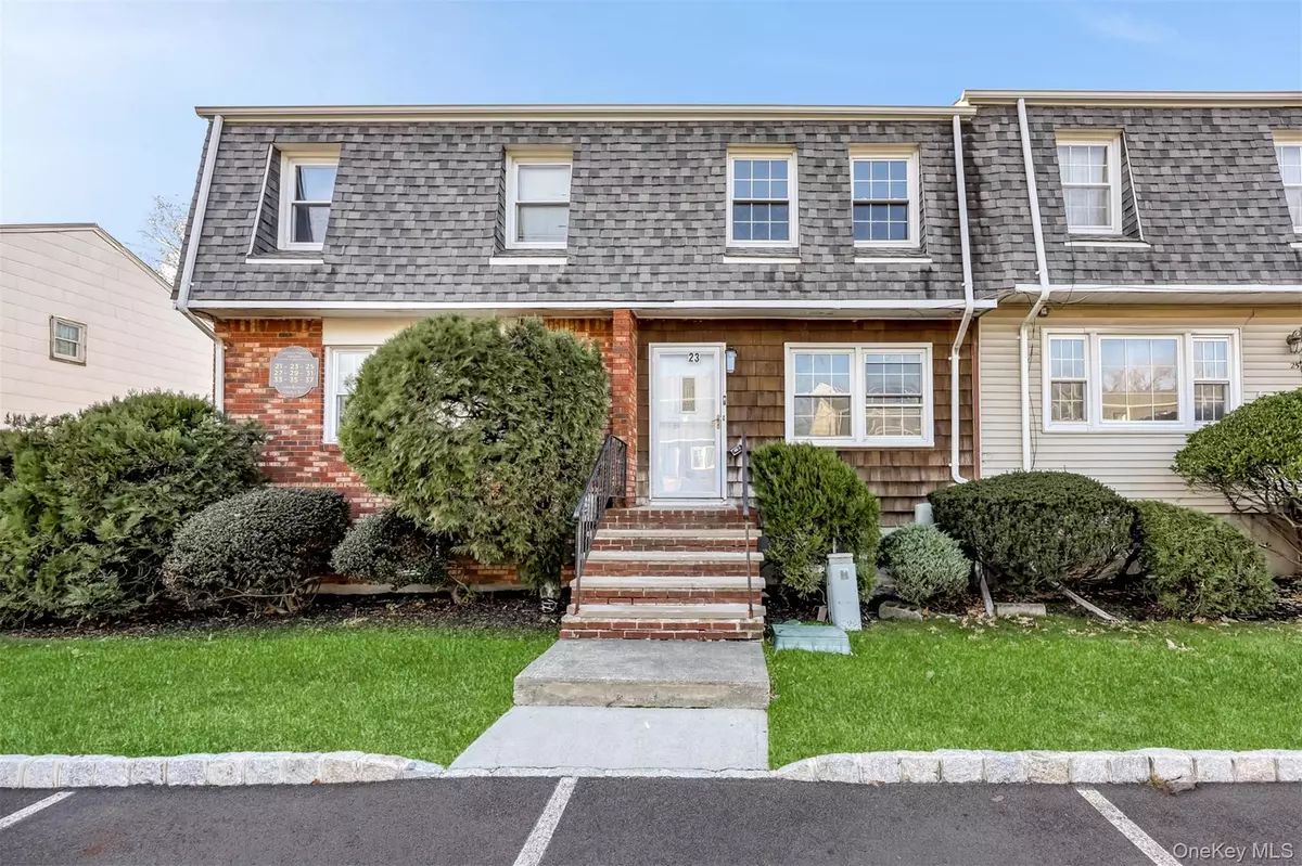 Spring Valley, NY 10977,23 Gladys DR