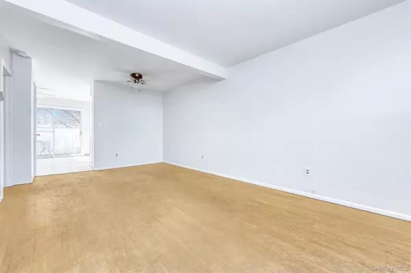 Spring Valley, NY 10977,23 Gladys DR