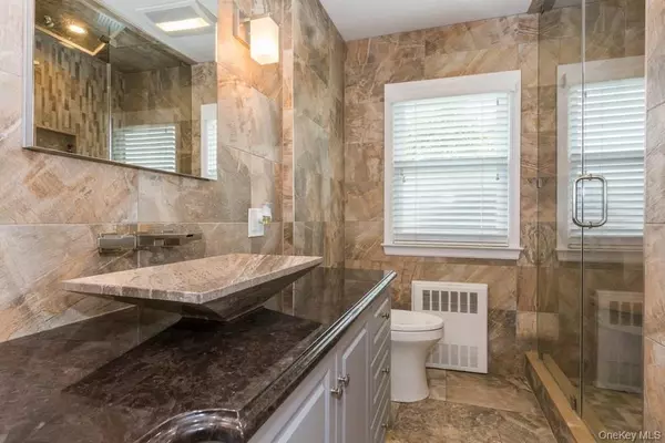 Garden City, NY 11530,183 Wickham RD