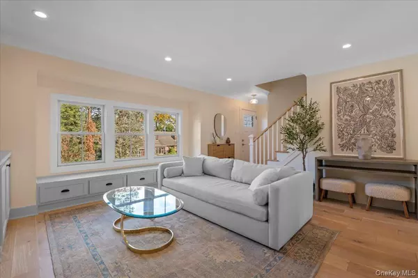 Oyster Bay, NY 11771,19 Sideview DR