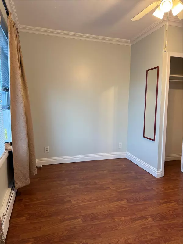 Mineola, NY 11501,283 Houston AVE #1st floor