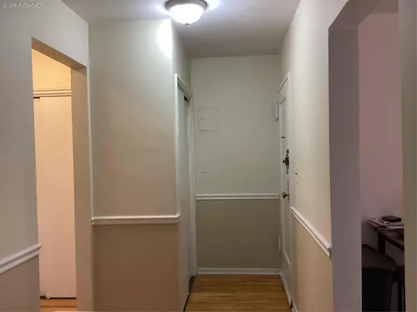 White Plains, NY 10603,22 Lawrence DR #C