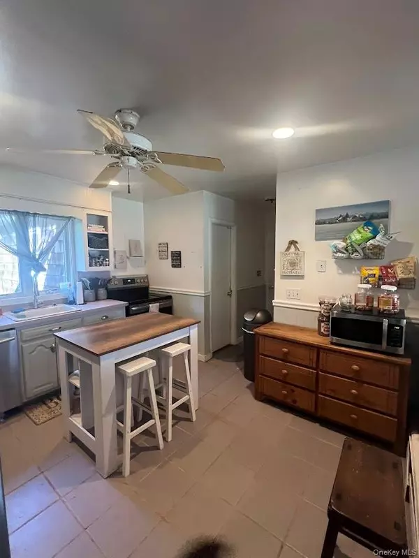 Sag Harbor, NY 11963,11 Columbia ST