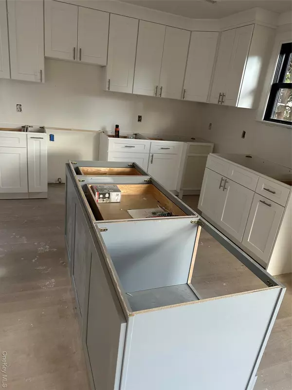 Yonkers, NY 10710,171 Windermere DR