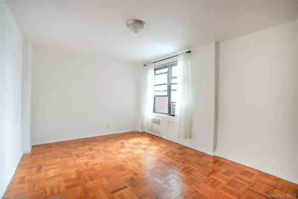 Yonkers, NY 10710,1 Remsen RD #2F