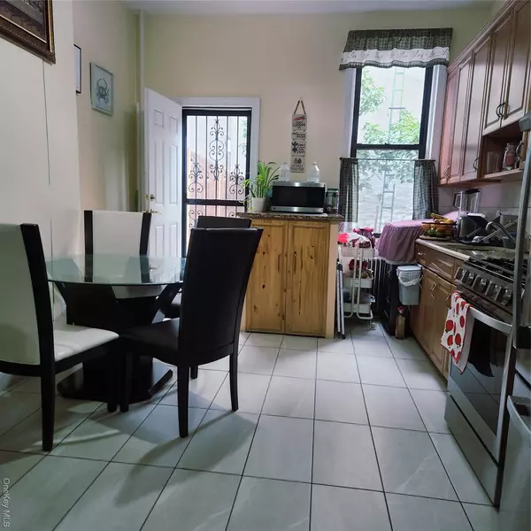 Ridgewood, NY 11385,655 Woodward AVE