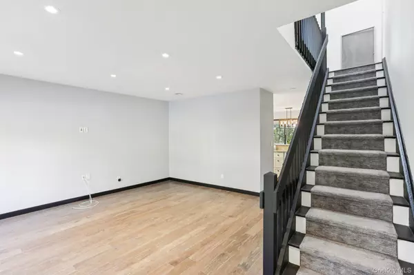 Peekskill, NY 10566,6 Pheasant WALK