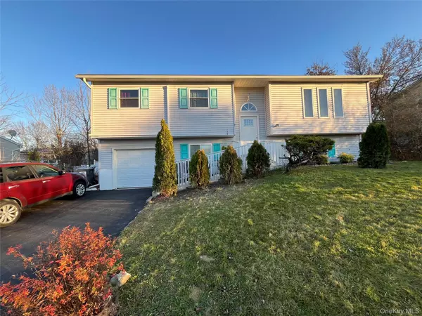 7 Weather Vane WAY, Middletown, NY 10940