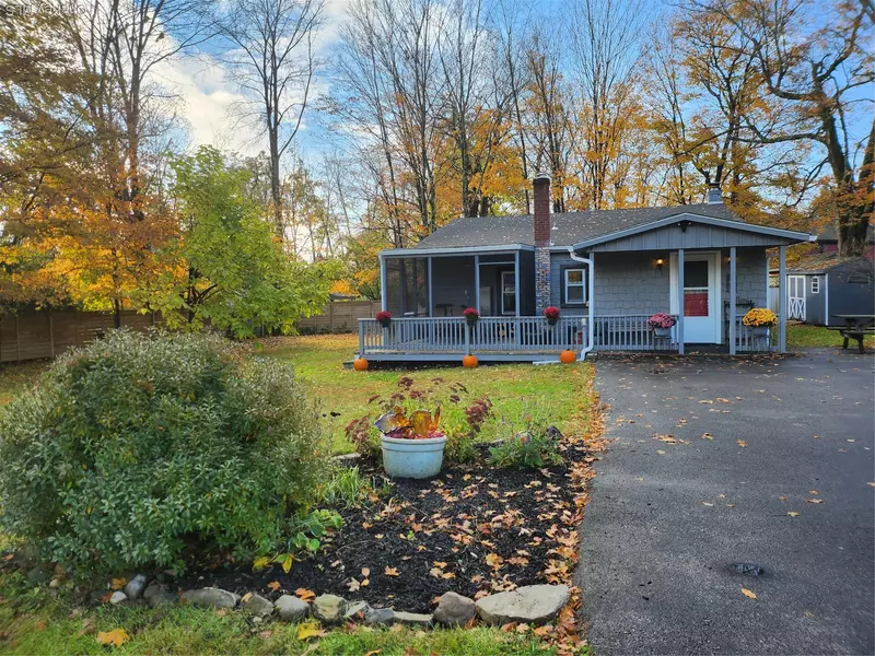 39 W Pine RD, Staatsburg, NY 12580