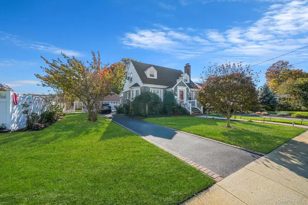 Bellmore, NY 11710,199 Claxton AVE