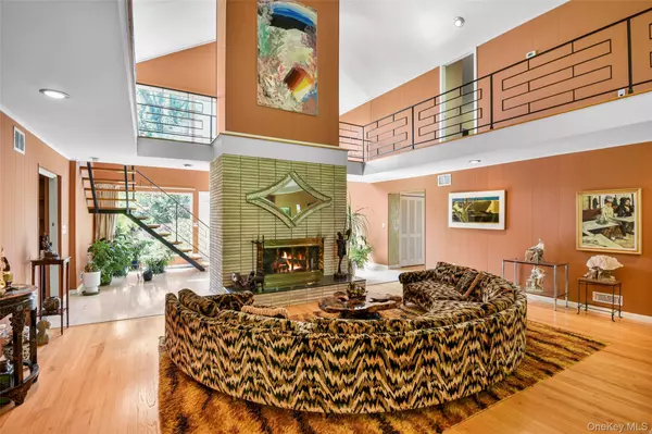 Scarsdale, NY 10583,161 Morris LN