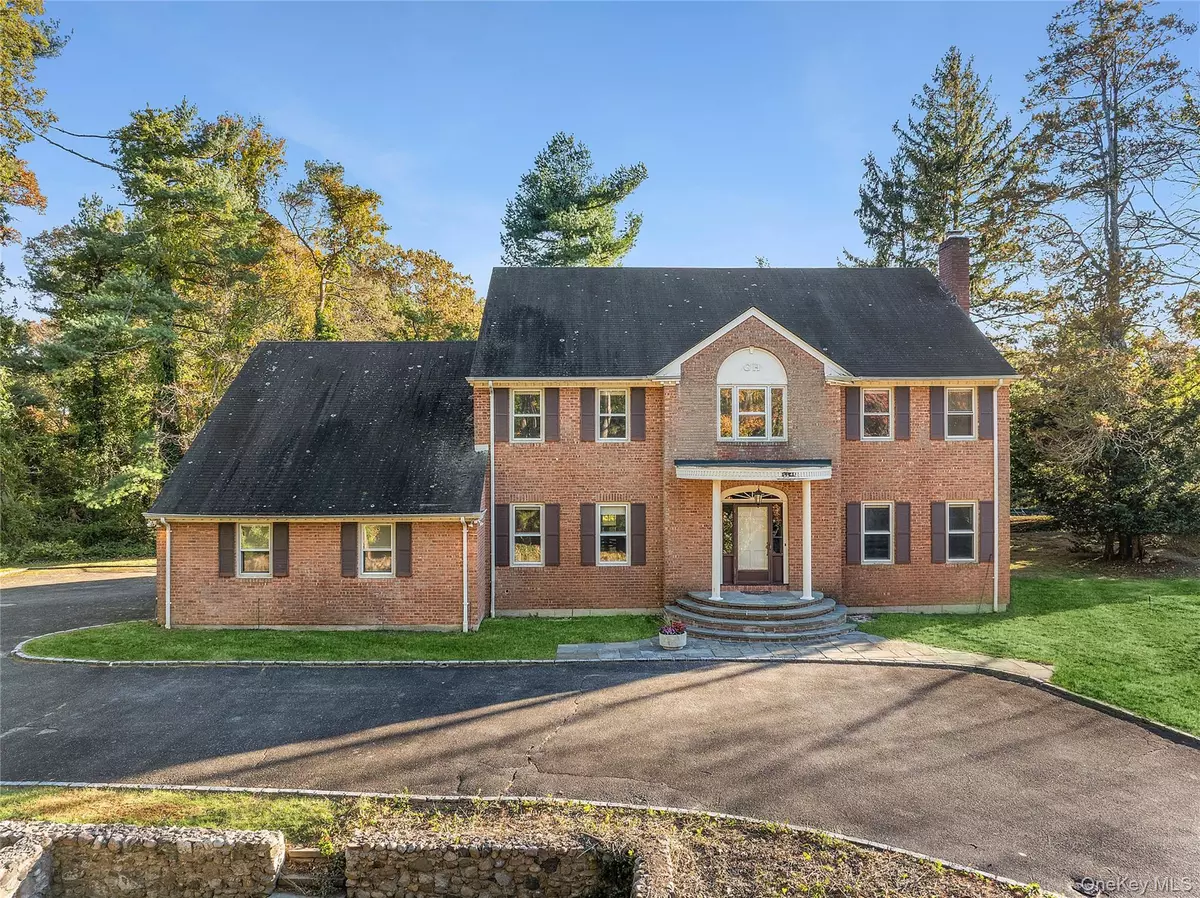 Oyster Bay Cove, NY 11791,62 Sabine RD