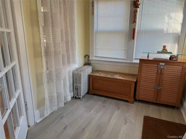 Jericho, NY 11753,26 Parkside DR