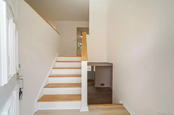 Smithtown, NY 11787,10 Elayne CT