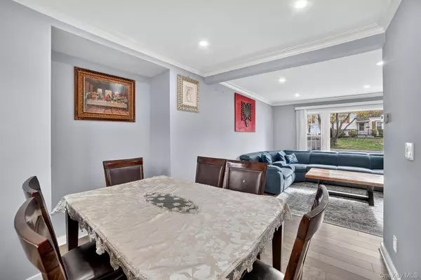 Yonkers, NY 10710,25 Rugby RD