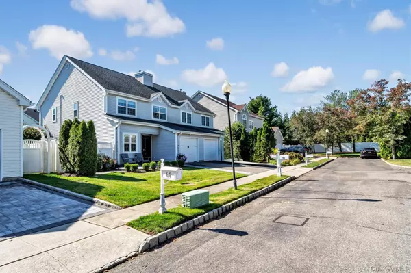 Melville, NY 11747,60 Herrels CIR