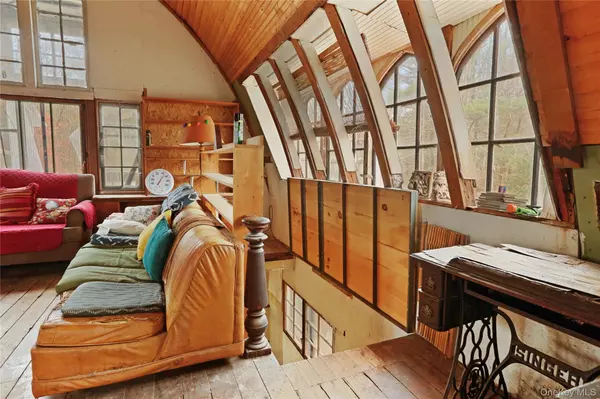 Saugerties, NY 12477,424 High Falls RD