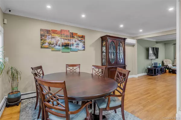 Islip, NY 11751,84 Cedar ST