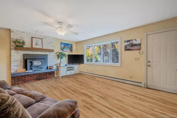 Northport, NY 11768,293 Vernon Valley RD