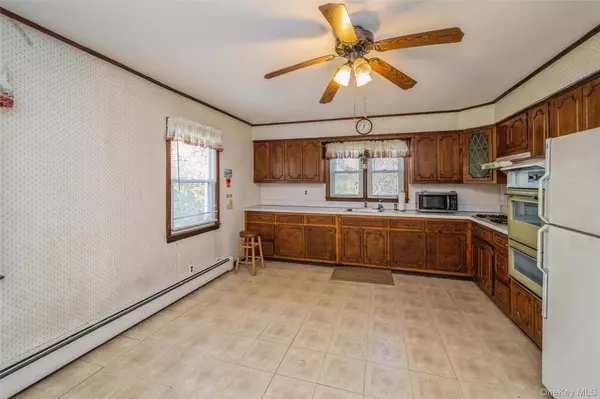 Bay Shore, NY 11706,7 W Bay Shore RD