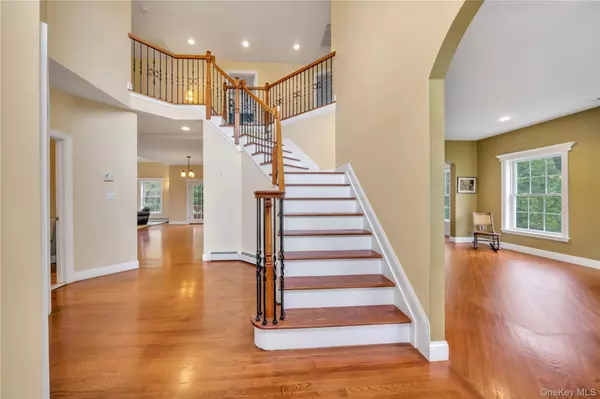 Suffern, NY 10901,11 Fant Farm LN