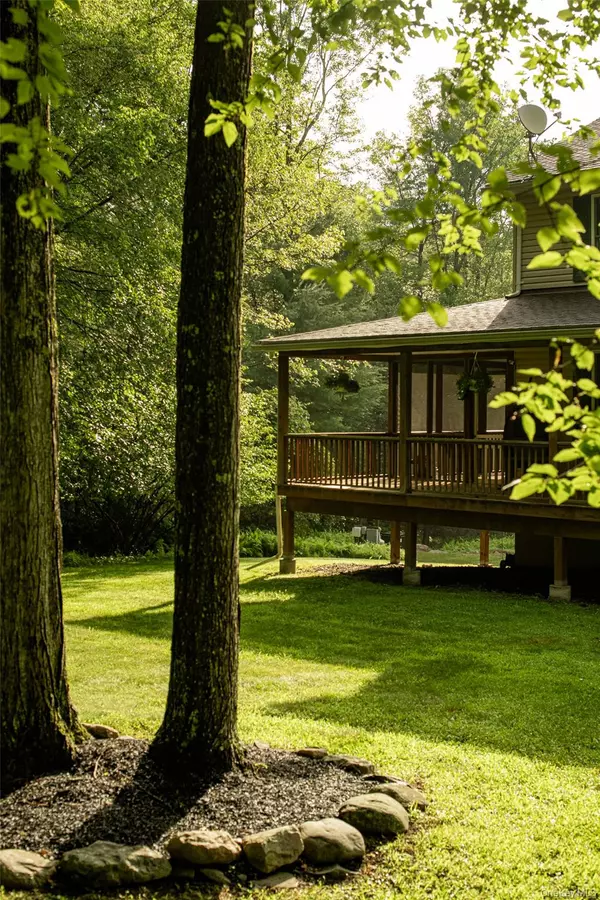 Kerhonkson, NY 12446,214 Wright RD