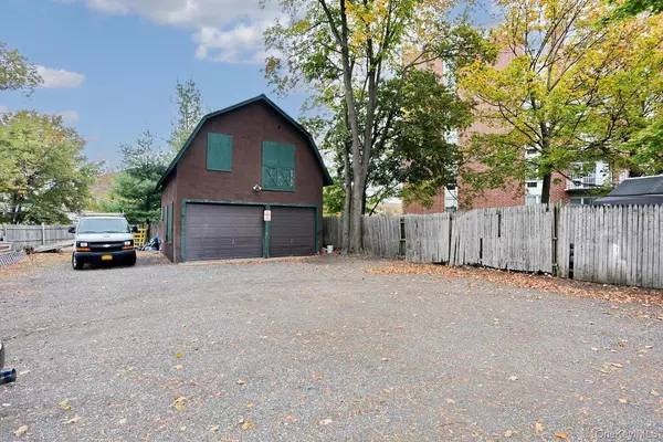 Suffern, NY 10901,22 Park PL