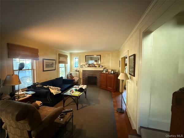 Bayside, NY 11361,36-26 217 ST