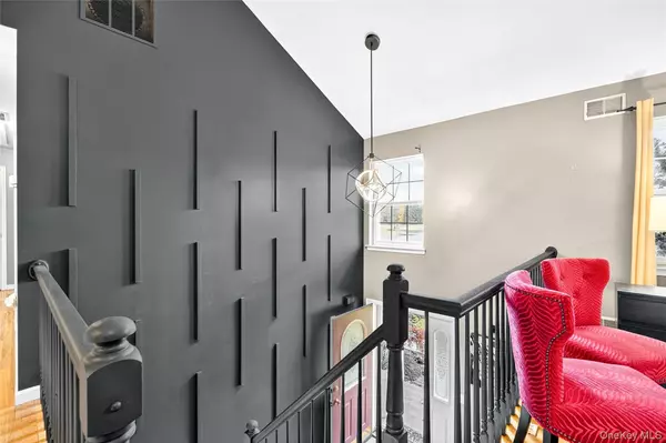 New Windsor, NY 12553,131 Erie AVE