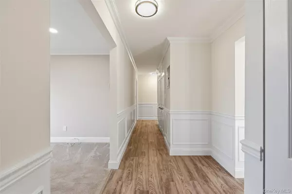 Suffern, NY 10901,31 Milford LN