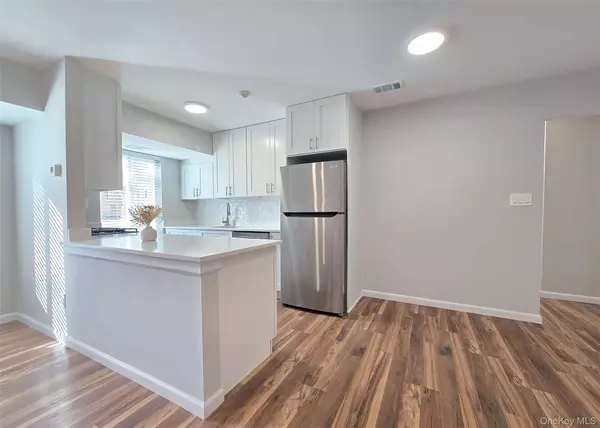 Coram, NY 11727,27 Cheyenne CT #27