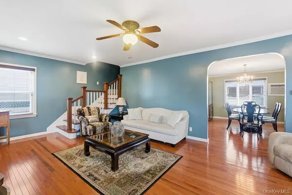 Howard Beach, NY 11414,160-36 99th ST