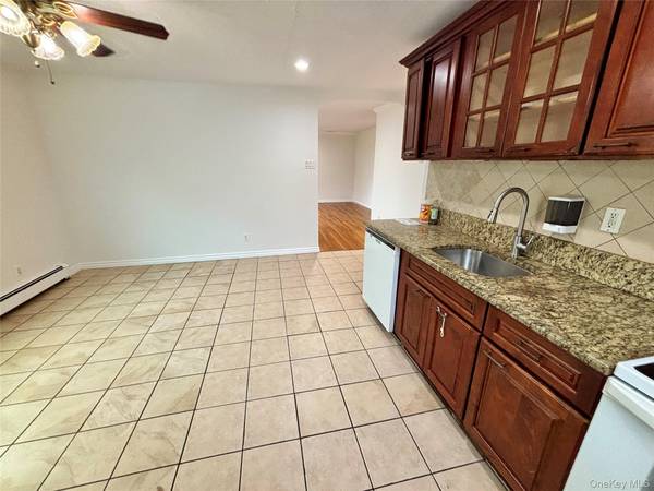 Brentwood, NY 11717,445 Madison AVE