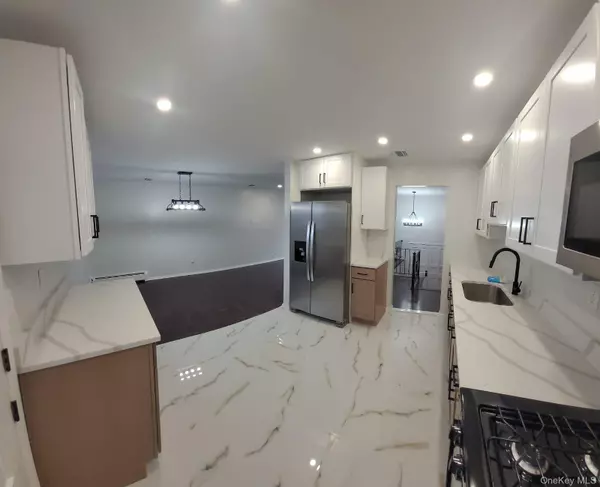 Chester, NY 10918,52 Surrey RD