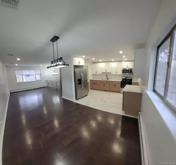 Chester, NY 10918,52 Surrey RD