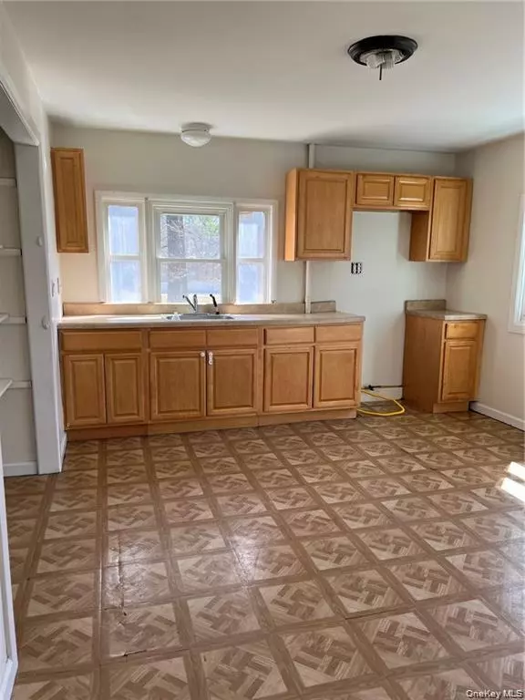 Washingtonville, NY 10992,91 Toleman RD #1