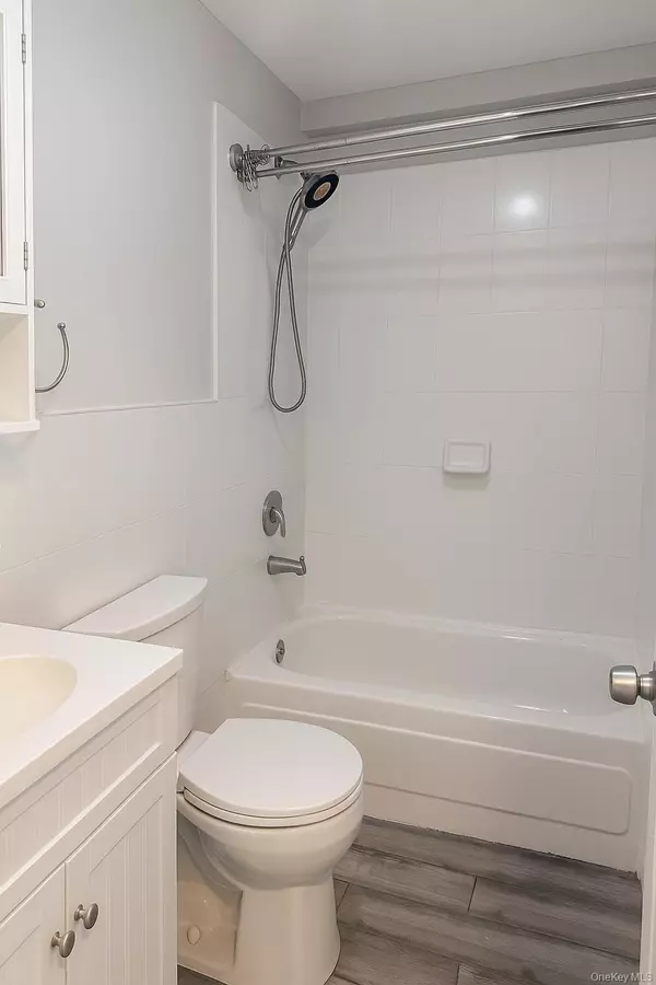 Brooklyn, NY 11207,987 Halsey Street #1