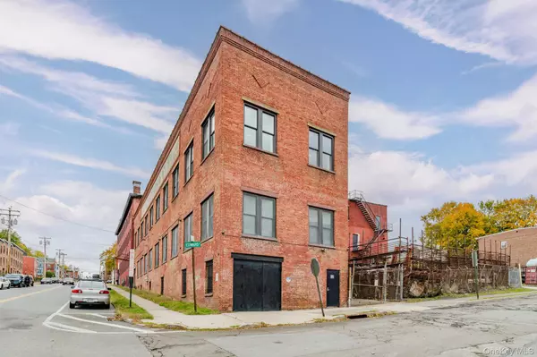 Newburgh, NY 12550,1 Edward ST #1