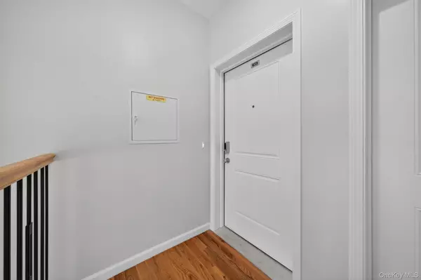 Palm Tree, NY 10950,7 Maglenitz ST #402