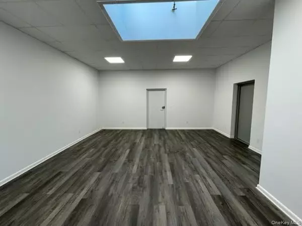 Maspeth, NY 11378,71-11 Grand AVE