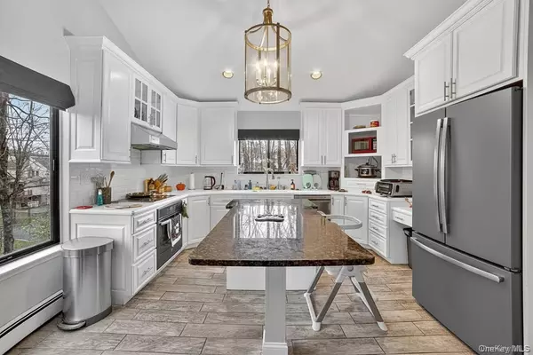 Cortlandt Manor, NY 10567,42 Maple Moor LN