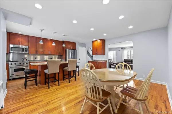 Whitestone, NY 11357,154-81 Riverside DR