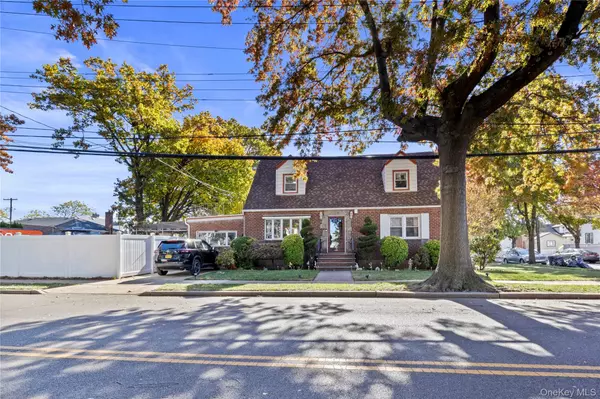 8303 261st ST, Floral Park, NY 11004