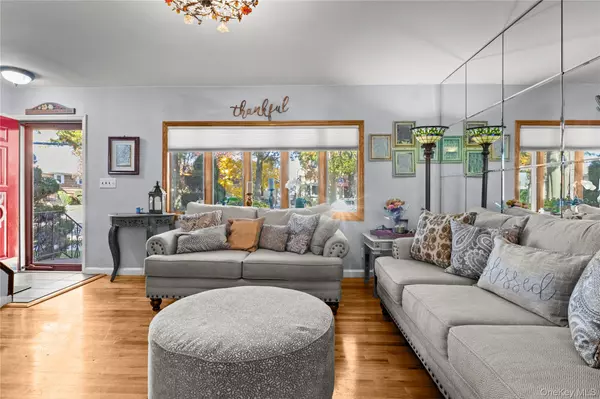 Floral Park, NY 11004,8303 261st ST