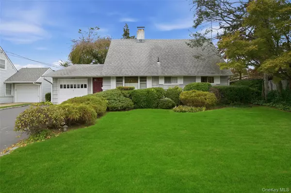 150 Kingfisher RD, Levittown, NY 11756