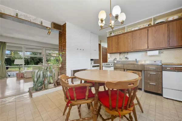 Levittown, NY 11756,150 Kingfisher RD