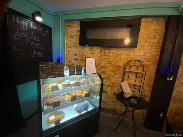 Fishkill, NY 12524,19 Robinson ST