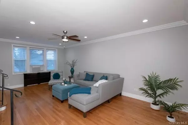 Garden City, NY 11530,365 Stewart AVE #B18