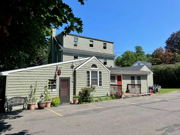 Huntington, NY 11743,91 Green ST