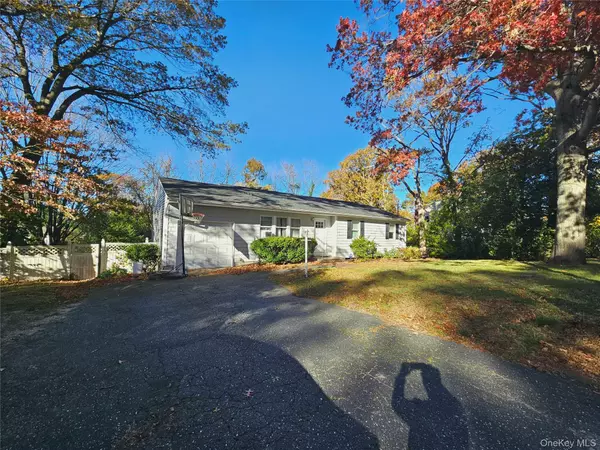 Lake Grove, NY 11755,228 Hudson AVE